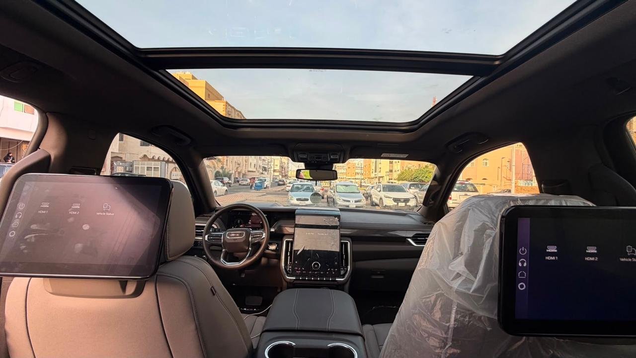 GMC Yukon interior